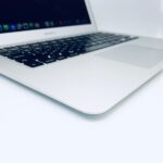 13.3" MacBook Air Intel – 4GB | 128GB | Silver / 7865869 - Image 4